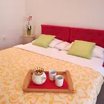 Seven Heaven Apartment